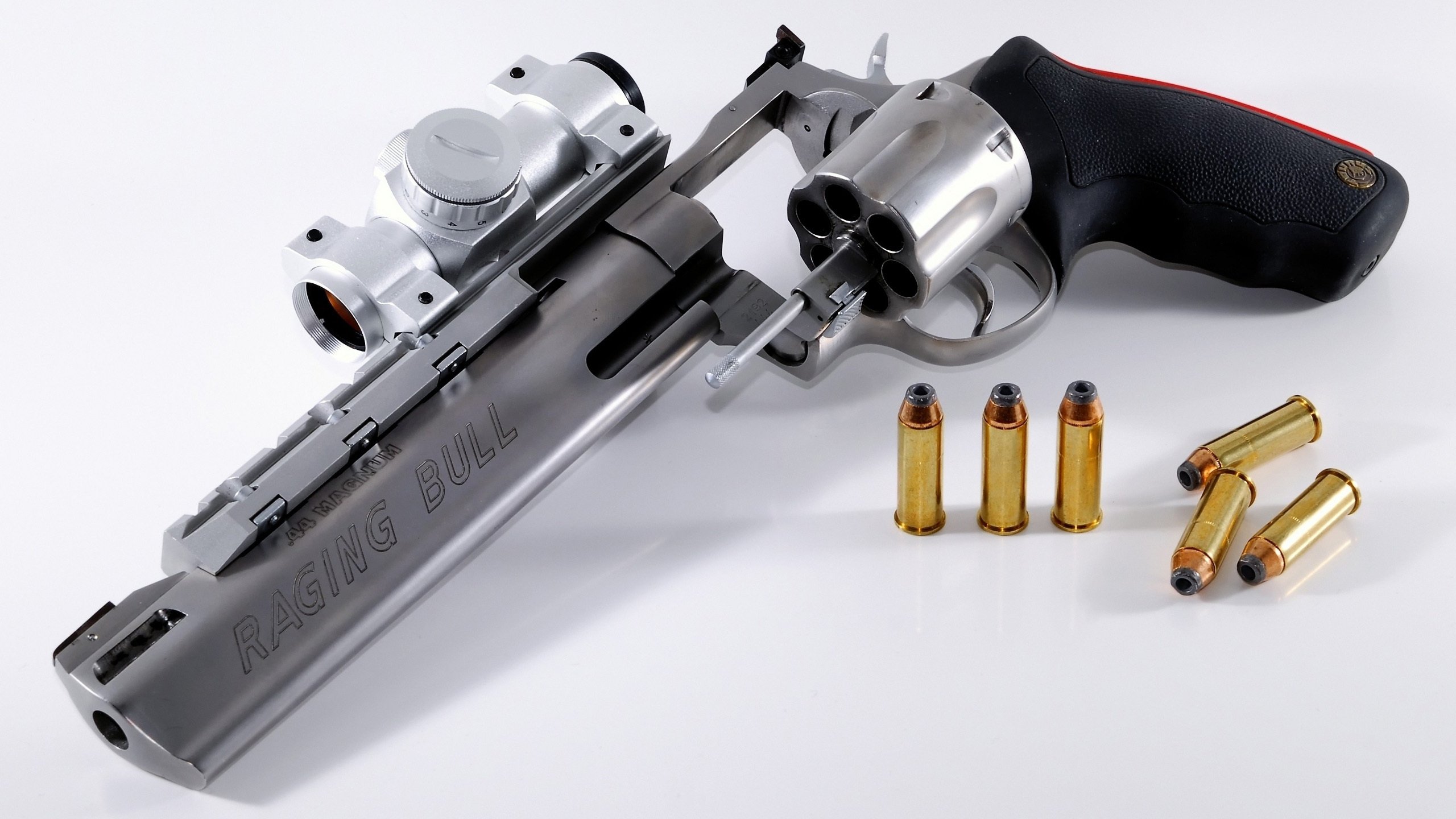 哥伦比亚队中场卡瓦尼在巴黎奥运会上展现出强大的进攻组织能力